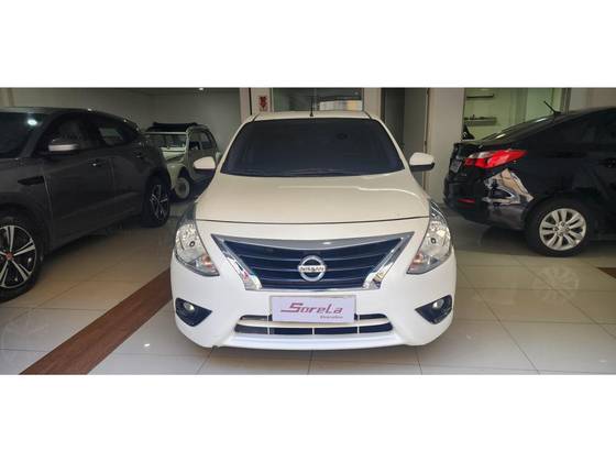 NISSAN VERSA 1.6 16V FLEXSTART UNIQUE 4P XTRONIC NISSAN VERSA 1.6 16V FLEXSTART UNIQUE 4P XTRONIC